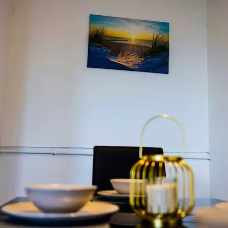2 Bedrooms -Parking-Very Spacious-Wifi London Exterior photo